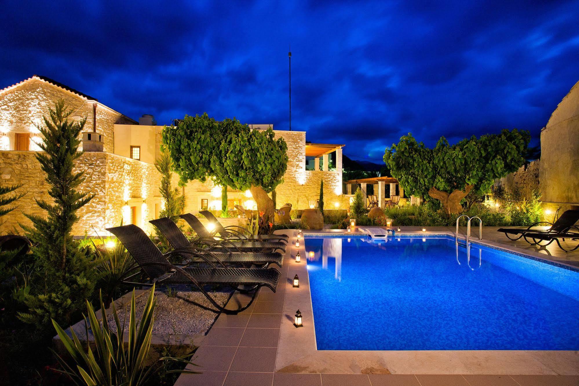 Arcus Suites Aryiroúpolis Exterior foto