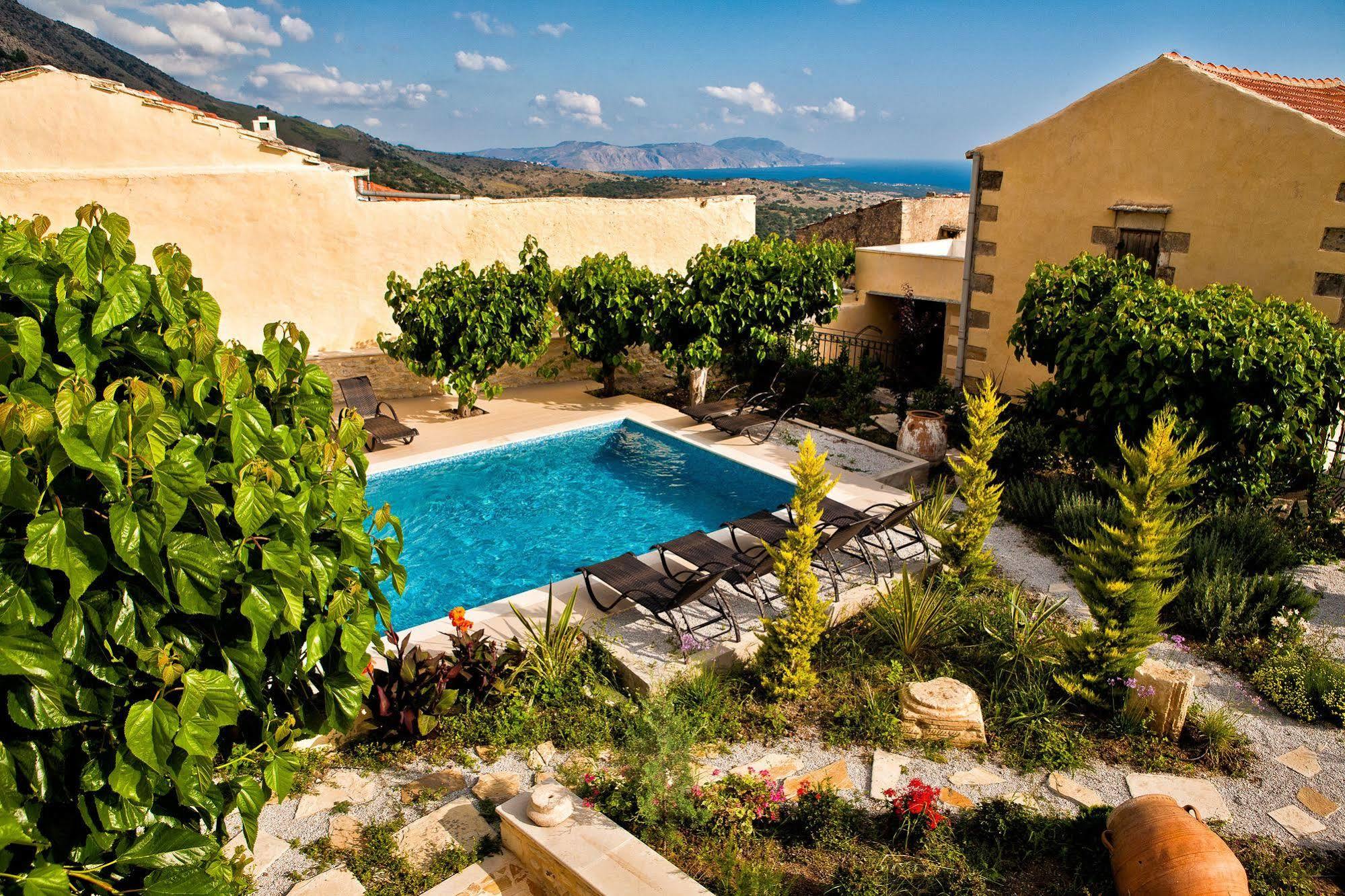 Arcus Suites Aryiroúpolis Exterior foto