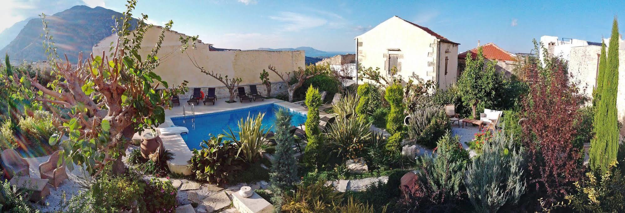 Arcus Suites Aryiroúpolis Exterior foto