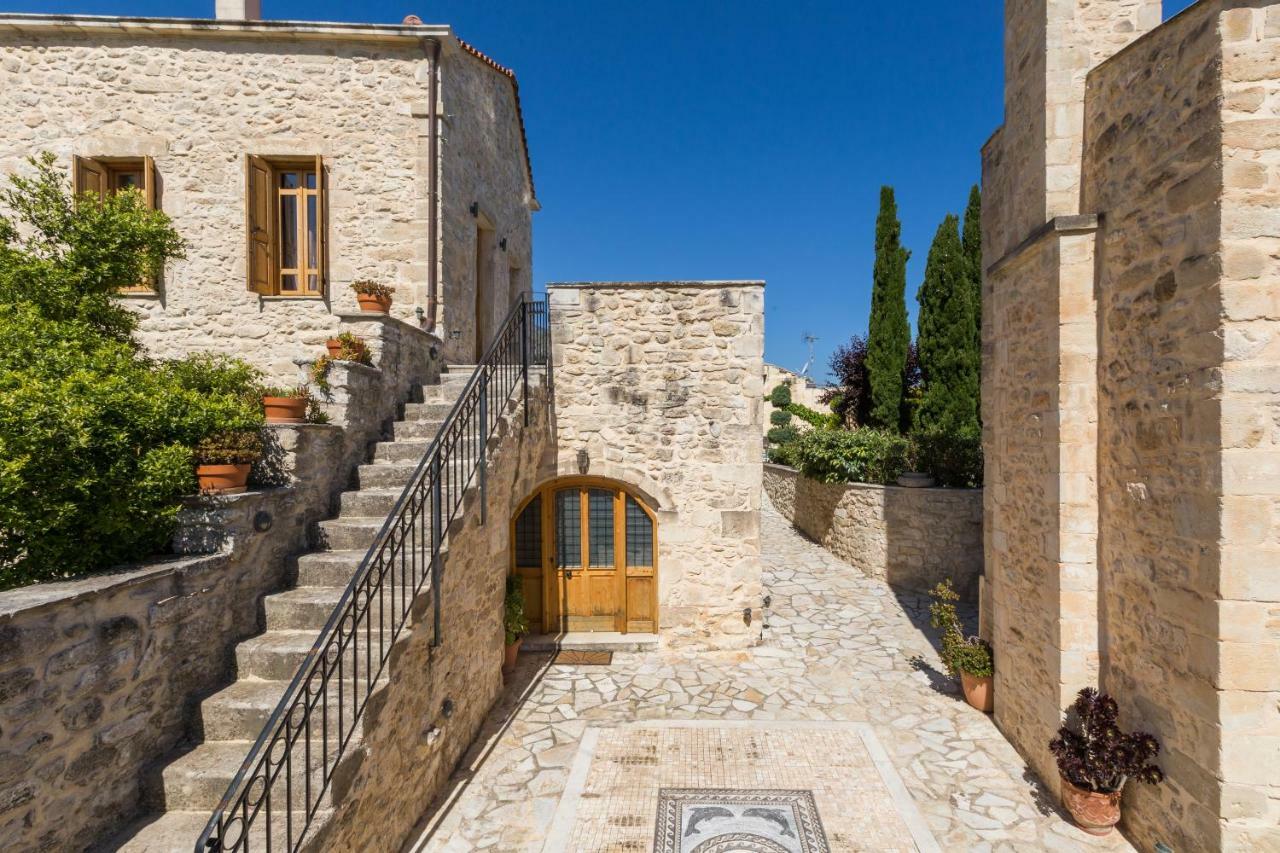 Arcus Suites Aryiroúpolis Exterior foto